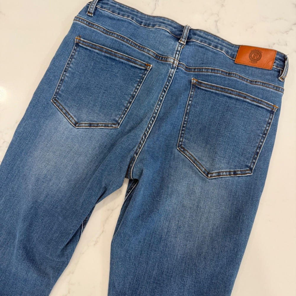 Alexander Jeans Mens 34S Straight Leg Blue Denim Jeans‎ Casual Everyday Pants